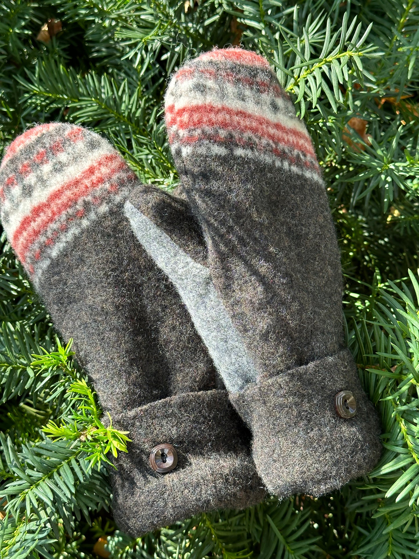 Handmade Sweater Mittens: Gray Holiday