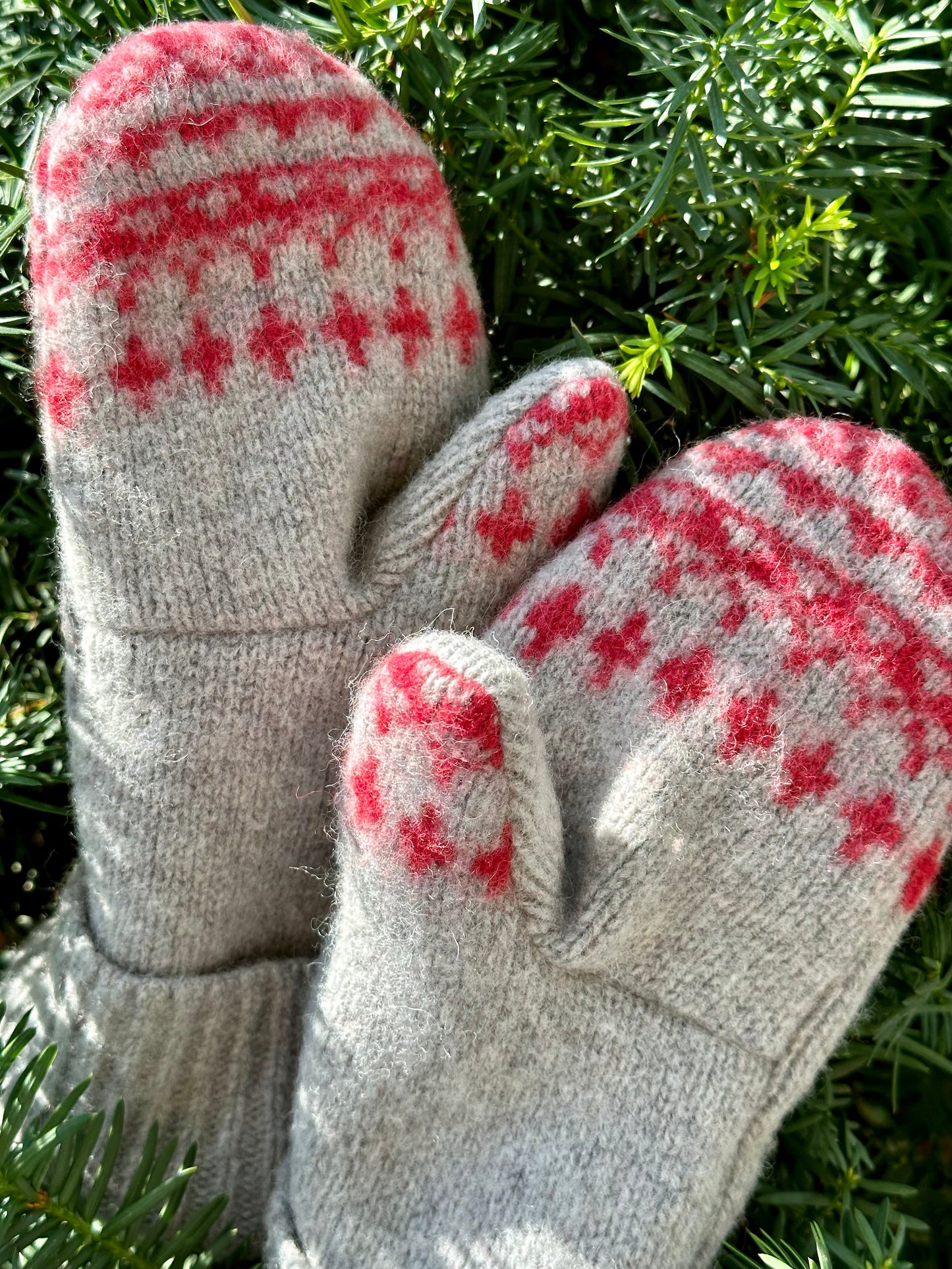 Handmade Sweater Mittens: Peppermint Red