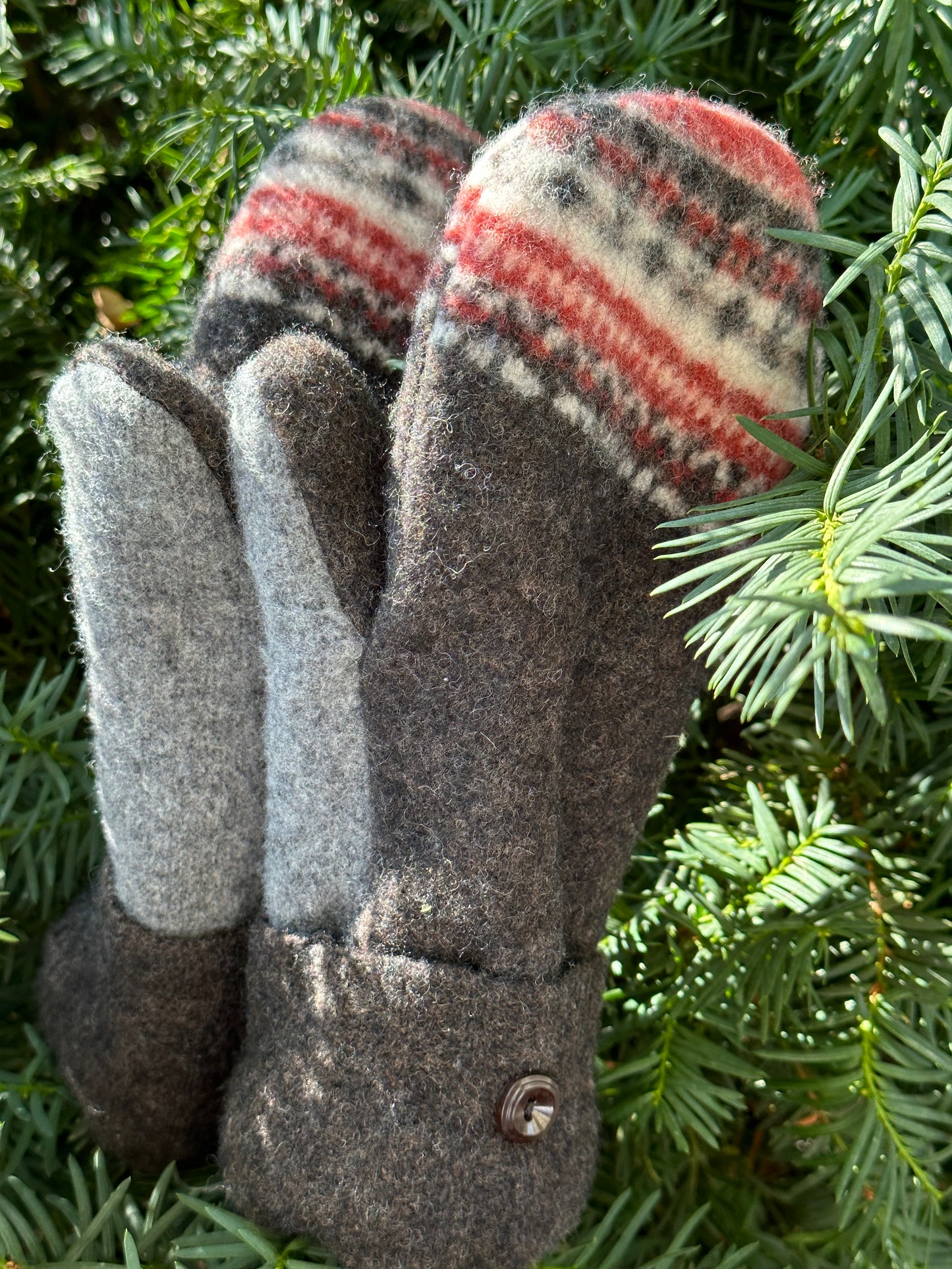 Handmade Sweater Mittens: Gray Holiday