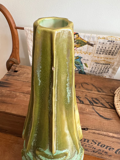 Green 1959 Red Wing Vase